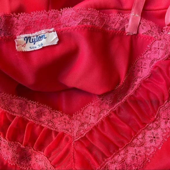 Vintage 60s Nylon Red Slip with Sheer Ruching and Lace Detailing Size 36 Medium - Picture 11 of 13